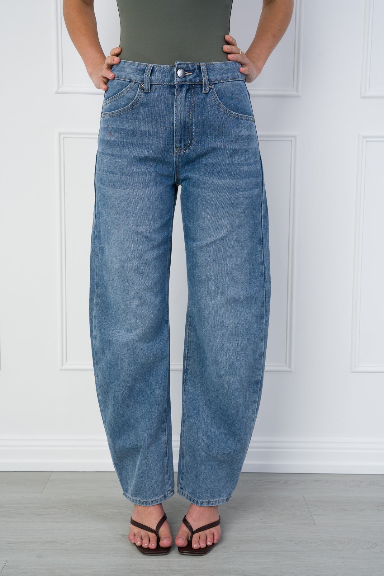 Charlie Barrel Jeans