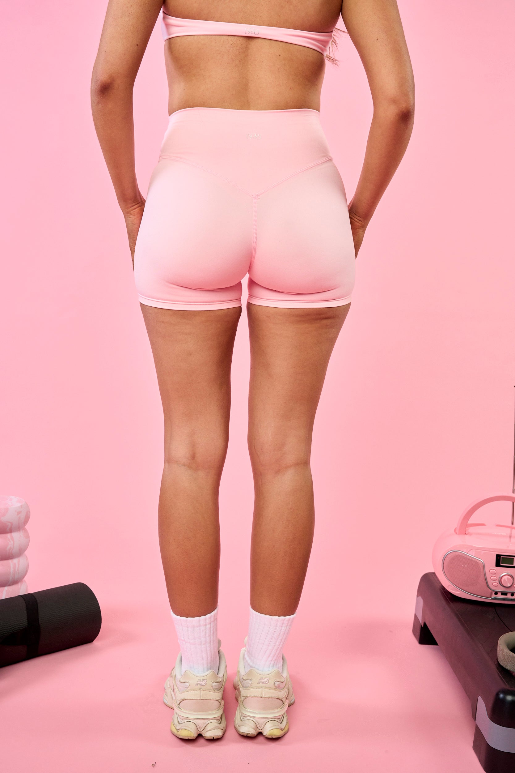 Ease Short